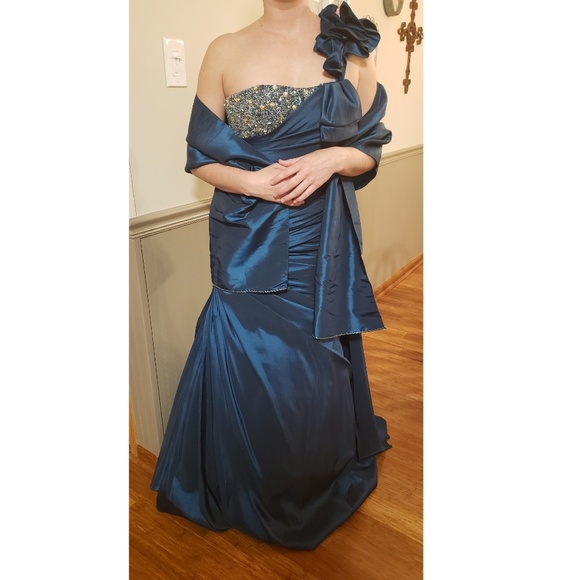 Prom dress - Picture 7 of 8